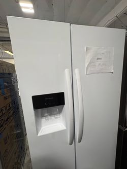 Frigidaire Side-by-Side Refrigerator White