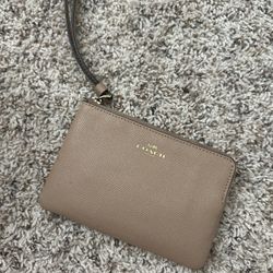 Tan Coach Wristlet Zipper Wallet 