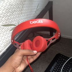 beats red 