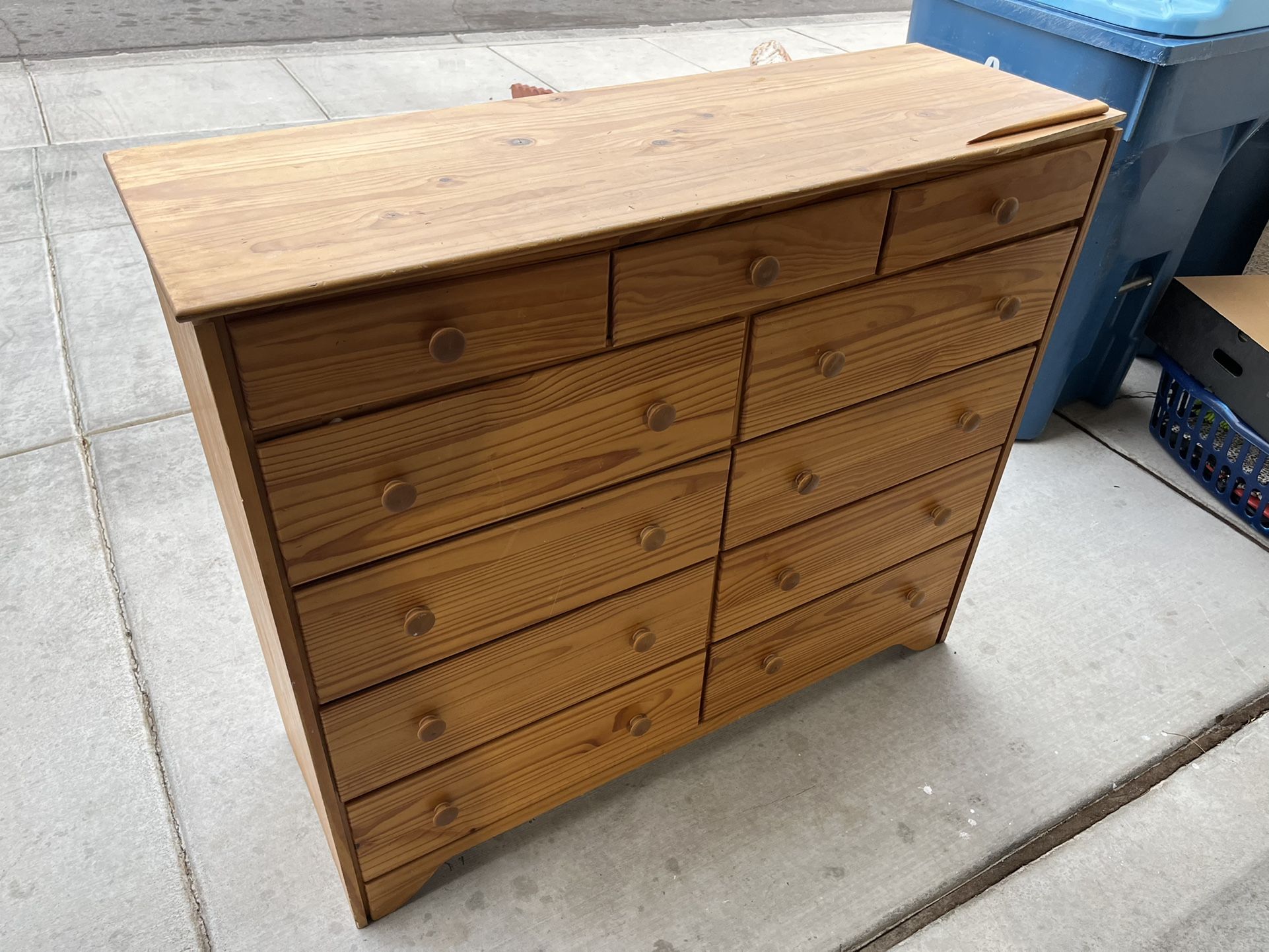 Solid Oak Dresser for Sale in Las Vegas, NV OfferUp