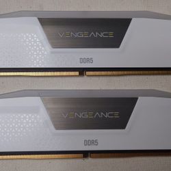 Corsair CMH32GX5M2D6000C36W 32GB (2x16GB) DDR5 6000MHz RAM