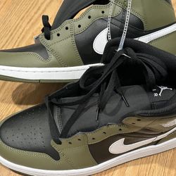 Jordan 1 Mid olive Size 11 & 12