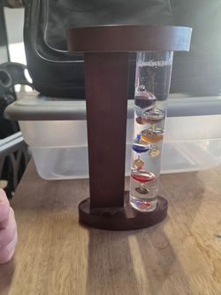 Galileo thermometer