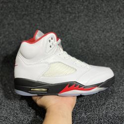 Jordan 5 Fire Red 