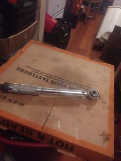 GREAT NECK 3/8 DRIVE TORQUE WRENCH 960 FT LBS