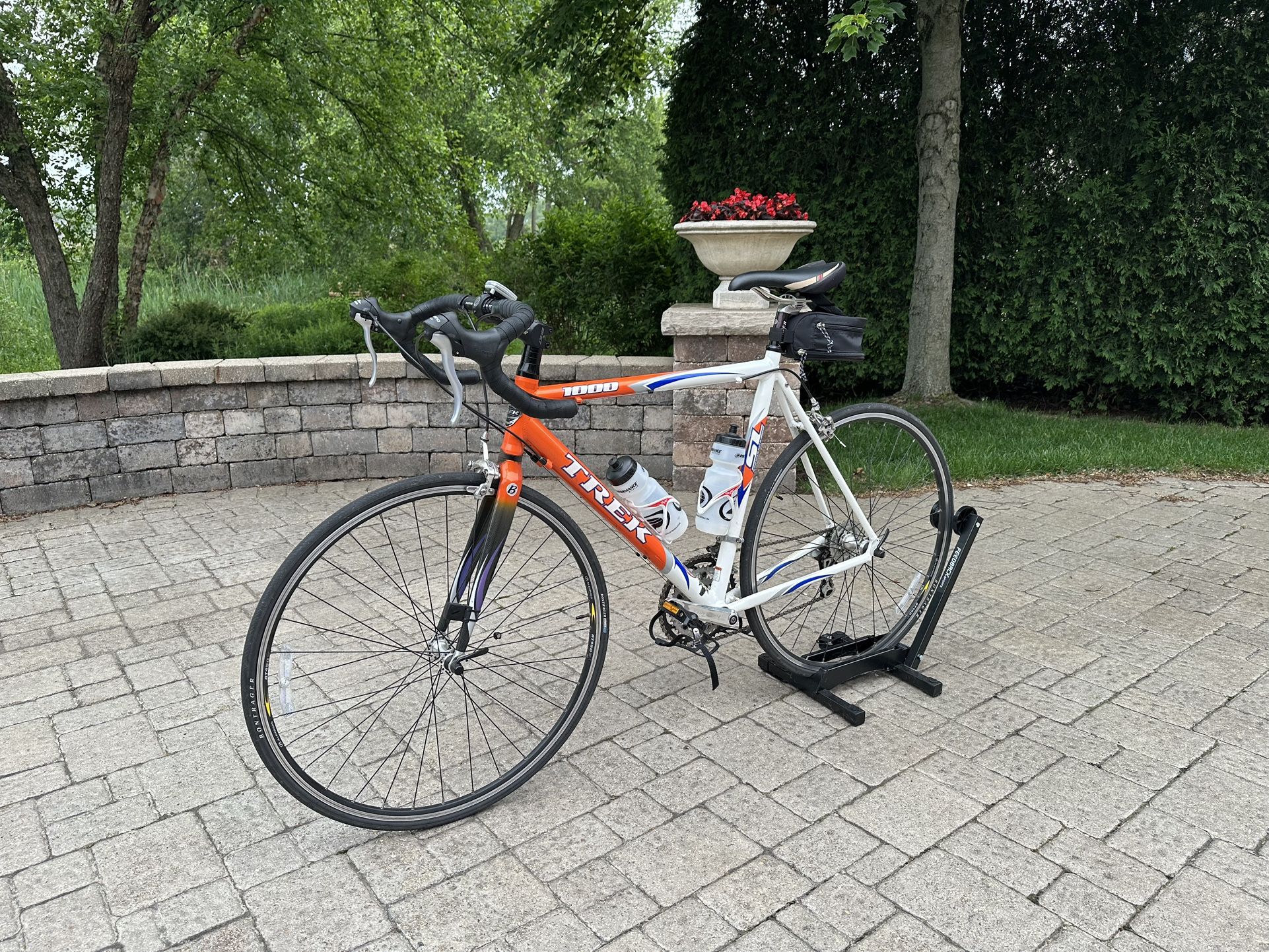 Trek 1000 Road Bike