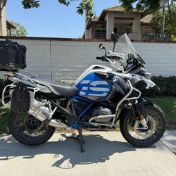 2018 BMW R 1200 GS motorcycle 
