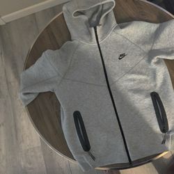 Nike Tech Grey