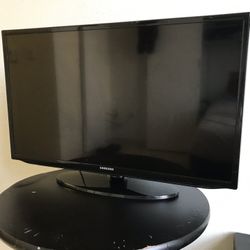 Samsung UN32EH5300 32" Class 1080p 60Hz Smart LED HDTV