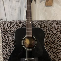 Yamaha Acoustic Guitar