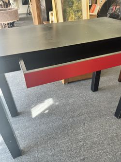 Black Computer Table