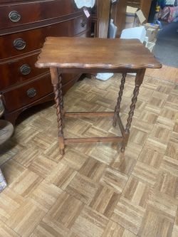 Antique oak barley twist table plant stand 28 by 24 by 17