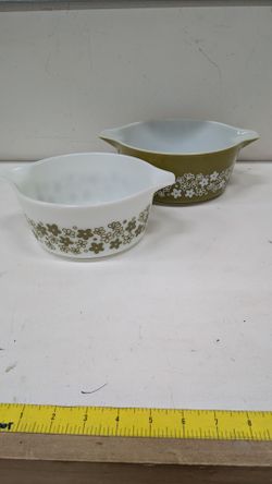 PYREX SPRING BLOSSOM TWO-PIECE SET. $50