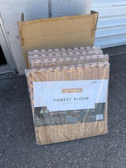24 Forest Floor Light Bamboo Wood Grain Interlocking Foam 24x24xx3/8” Tiles Mats, New. 4 Packs - 6 Tiles $ 12 Borders per pack.  Retails $100.99 for a