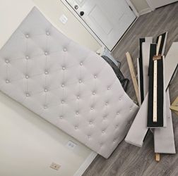 Full size bed