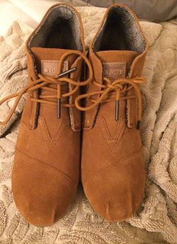 Toms heals size 9