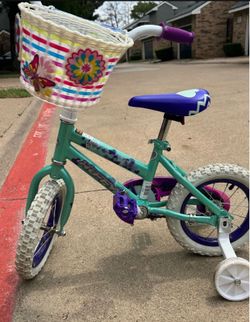 Huffy Illuminate Bike for Girls With Light Up Basket