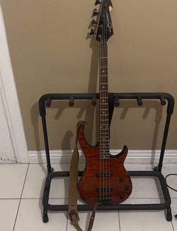 Hp Peavy Electric Bass Guitar