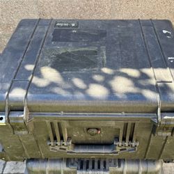 Pelican 1610 Rolling Case