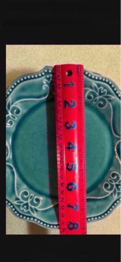 CA. 8” PIONEER WOMAN PAIGE BLUE DENIM. 6 SALAD PLATES. PRELOVED.