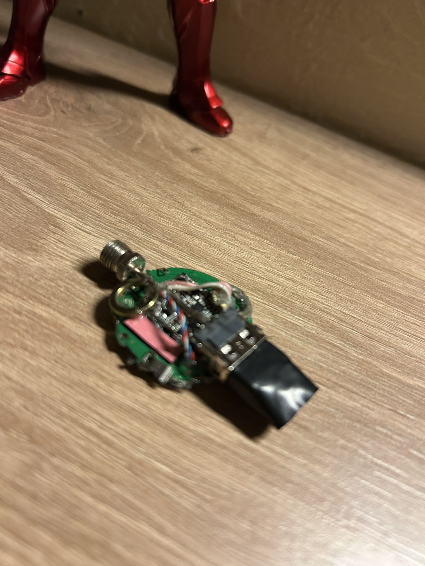 Andrew Garfield TASM cosplay web shooters.