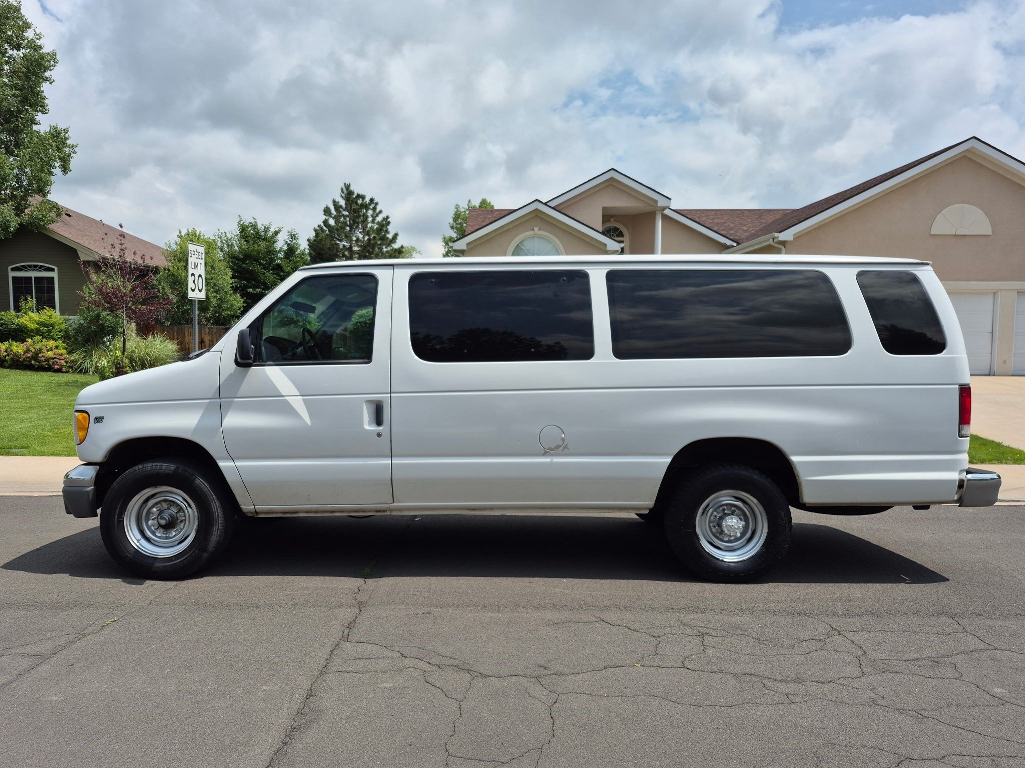 1998 Ford E-350
