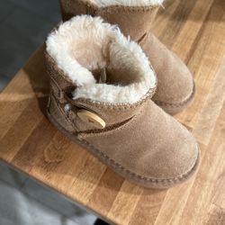 Baby UGG 