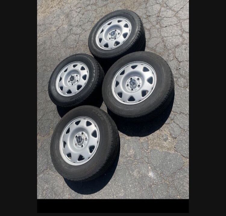 4 X 205/70r15 5x4.5 5x114.3 Stock Honda CR-V  rims Wheels With Tires!!!!