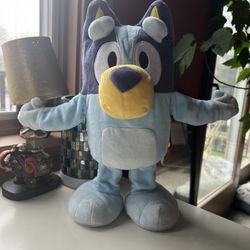 Bluey Dance and Play 14" Animated Plush Over 55 Phrases and Songs Working
