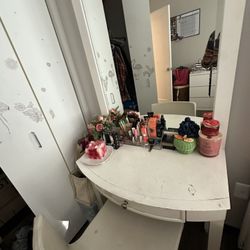 Vanity desk 
