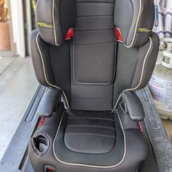 2021 Childs Car Seat Like New