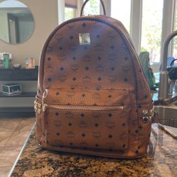 New and Used Mcm bag for Sale in Lynchburg, VA - OfferUp