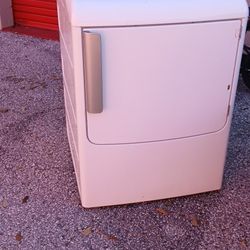 I'm selling the dryer because I don't use it. It's just missing the cable. 