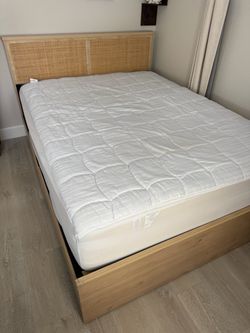 Queen Bed Frame with Natural Rattan Headboard and Wooden 4 Storage Drawers, Metal Platform with Strong Wooden Slats Support, Boho Cane Bed Mattress Fo