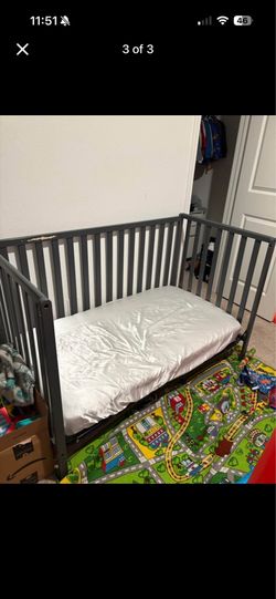Baby grow with me crib