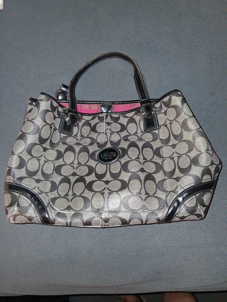Woman's Coach Purse 