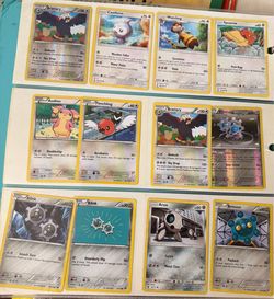 POKÉMON CARDS