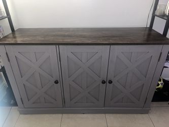 Buffet Cabinet With 3 Drawers