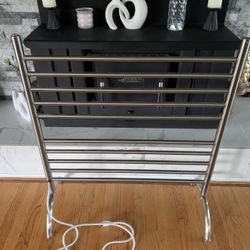 Solo 33 Towel Warmer 