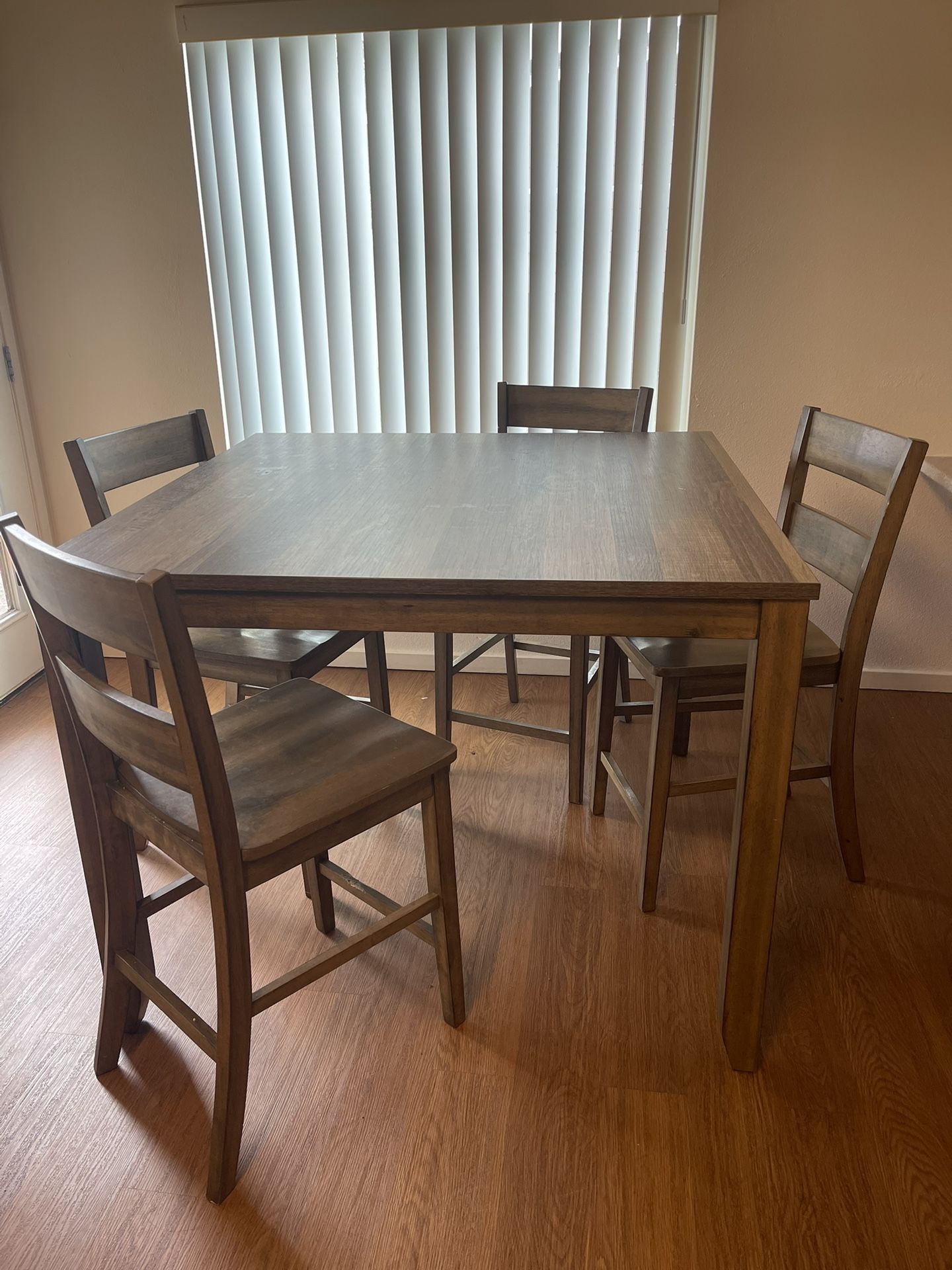 Dinning Table