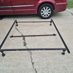 Nice Used Queen Size Metal Bedframe. 