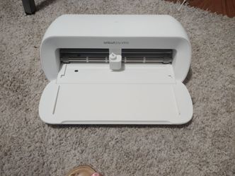 Cricut Joy Xtra Smart Cutting Machine - Excellent Condition (Machine & Cord)
