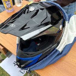 BiLT Youth Helmet