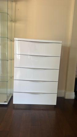 White Gloss 5-Drawer Dresser