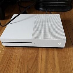 Xbox 360 And Monitor 