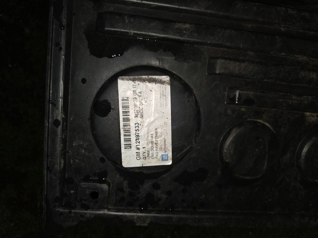 GM Tailgate liner