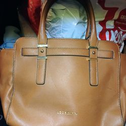 $10 BEIGE LIZ CLAIBORNE PURSE 