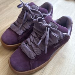 Purple pumas 