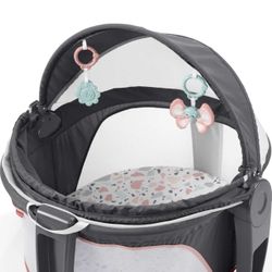 Fisher-Price Portable Bassinet On-The-Go Baby Dome