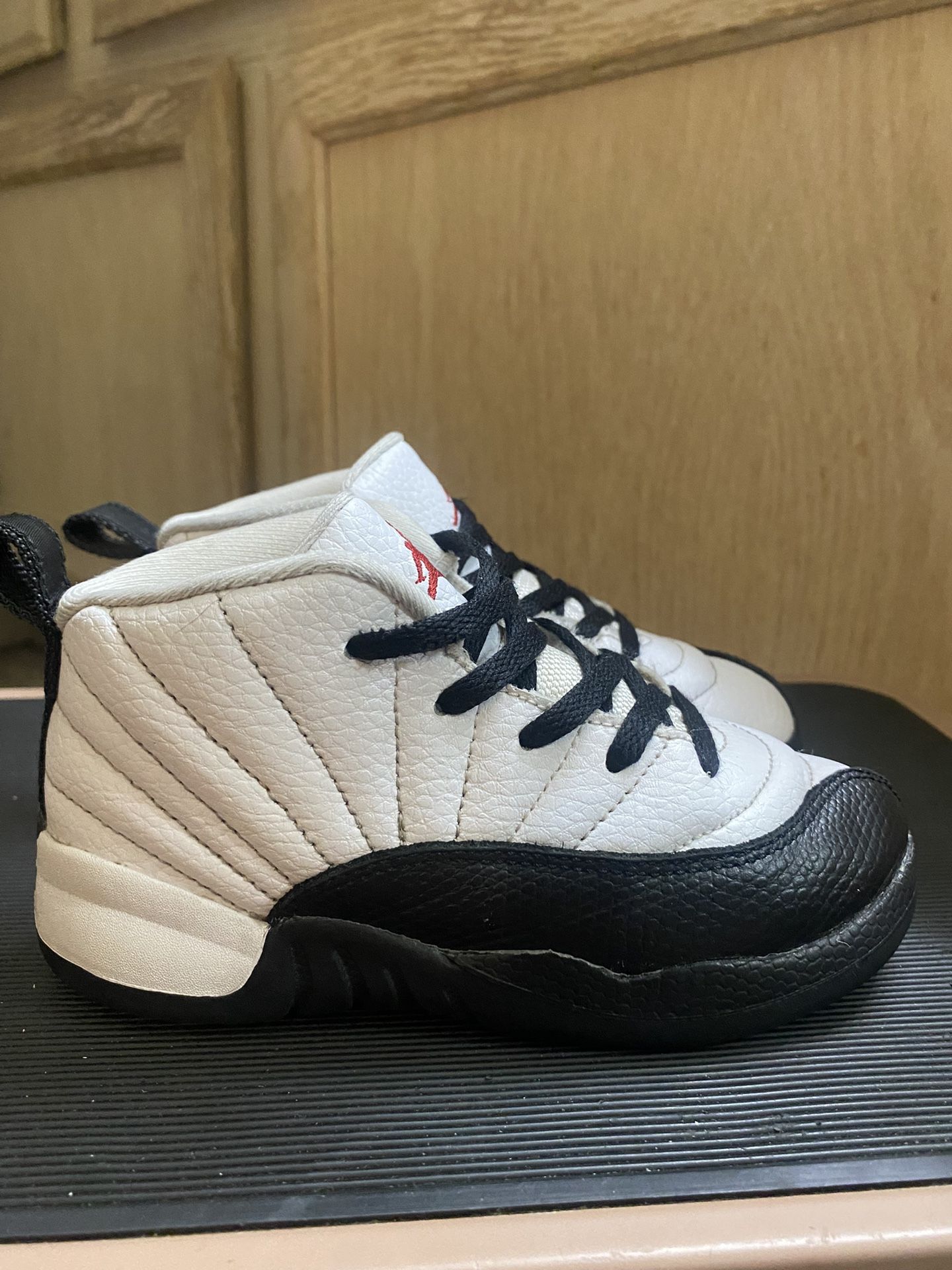 Jordan 12 ‘s. 10C- Vans 10C - Jordan 1’s. 10c